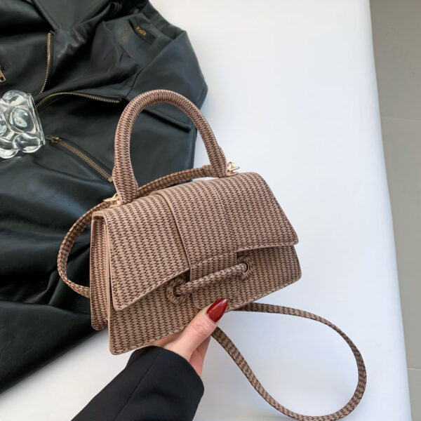 French Fashion Casual Simple Western Style Simple Fashion Shoulder Messenger Bag - Image 7